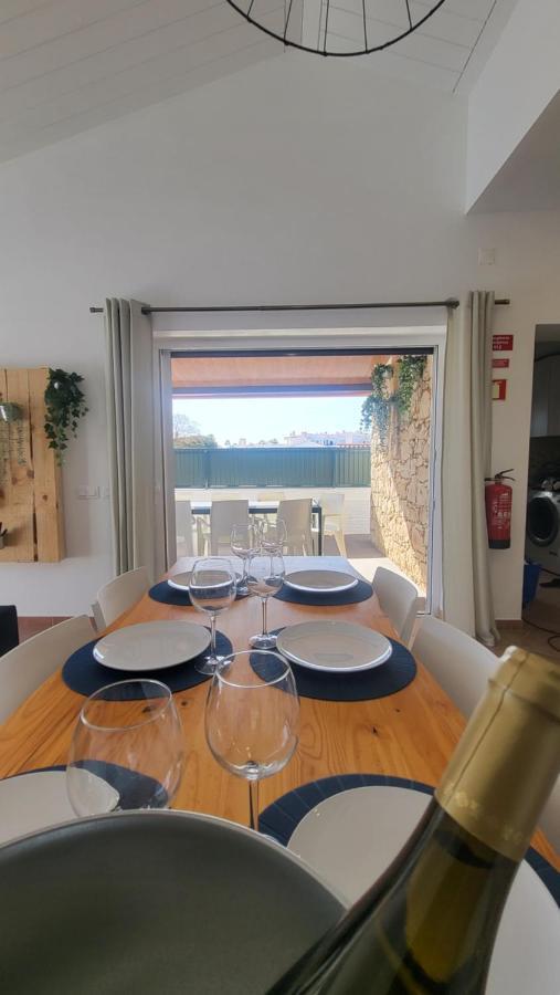 Oura V2 Jacaranda Villa